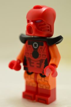 F8208 Bionicle Cosplayer(アクセサリ、台座付属しません)