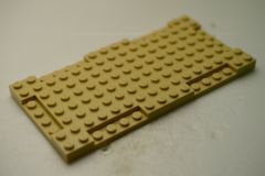 %2629 ブロック[タン]8x16x2/3(1x4凹み 6箇所)