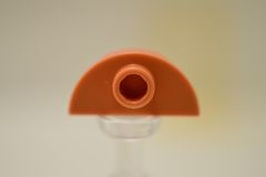 %1745 プレート[薄褐色]1x2(1/2円、ポッチ1個)