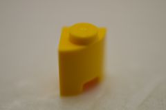 %7532 ブロック[黄色]1x1(1/4円柱)