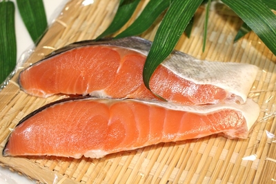 ★北海道産　時鮭切身　約80g×2切入