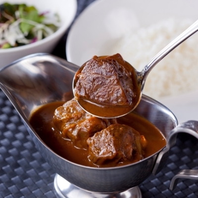 黒毛和牛極とろカレー(1人前) | 上杉城史苑ネットショップ