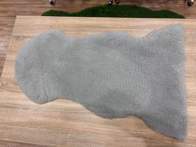 中国産ムートン原反B品　ライトグレー（LGY）