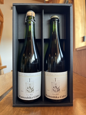 御歳暮　カモシカシードル２本セット