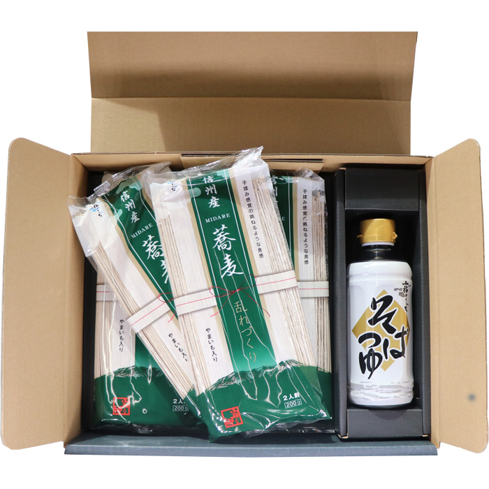 信州産そば粉、国内産小麦粉を限定使用しています。4種類の乱れ