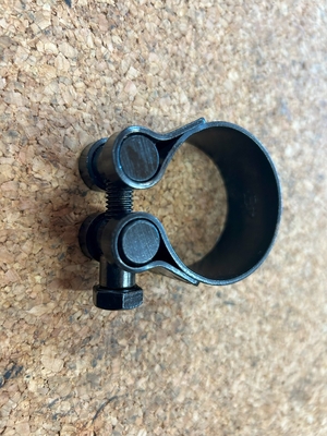 28126960 HEADPIPE CLAMP 40-42MM /BLACK