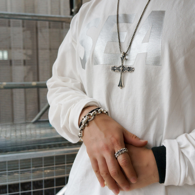 Lone Ones (ロンワンズ）/CHROME CROSS PENDANT (クロムクロス