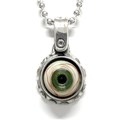Alex Streeter(アレックスストリーター)BABY DEVIL HEART PENDANT w GREEN EYE (ベイビーデビルハートペンダントw/グリーンアイ)　ALP869EYE
