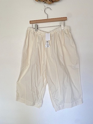 R&D.M.Co-  no.8235  S.C.G.D    HALF GUM PANTS  white