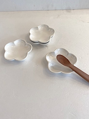 awabi ware  花型豆皿  白磁