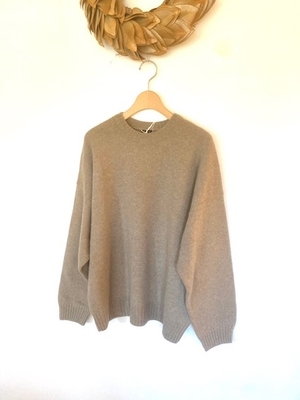 R&D.M.Co-  no.7832  7G CREW NECK SWEATER  Beige