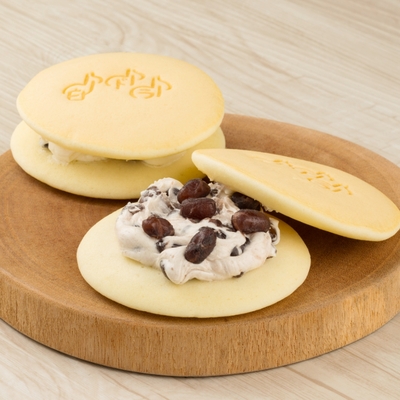 白どら 小豆バターAE 4個入箱×1コ | わらく堂らくうるショップ