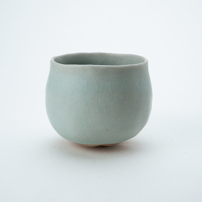 33.紛紅天青瓷小服茶碗