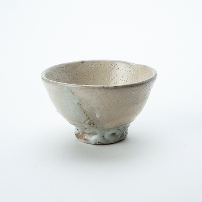 144.粉引ぐい呑