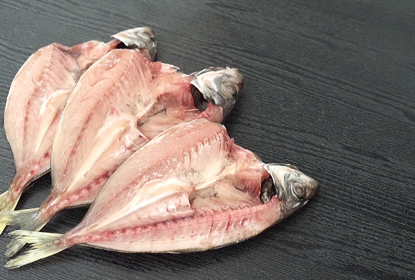 瀬つきあじ開き(1尾) | 萩ひもの屋 大敬