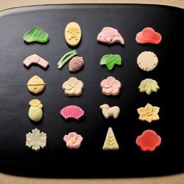 俵屋吉冨　迎春御干菓子