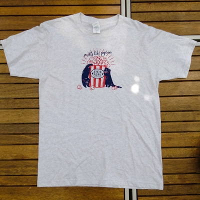 Tシャツ　smells like popcorn ビントロング