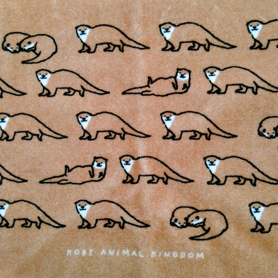 ミニタオル　コツメカワウソいっぱい
