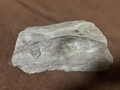 バドガシュタイン鉱石　&alpha;&beta;放射線量　0.5&mu;㏜未満　ラドン濃度校正値　7Bq/m3以上　4.55kg　41,830円　No.10004