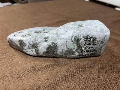 バドガシュタイン鉱石 &alpha;&beta;放射線量 平均値1&mu;Sv ラドン濃度校正値15Bq/m3以上 1.45kg 36,630円 No.11035