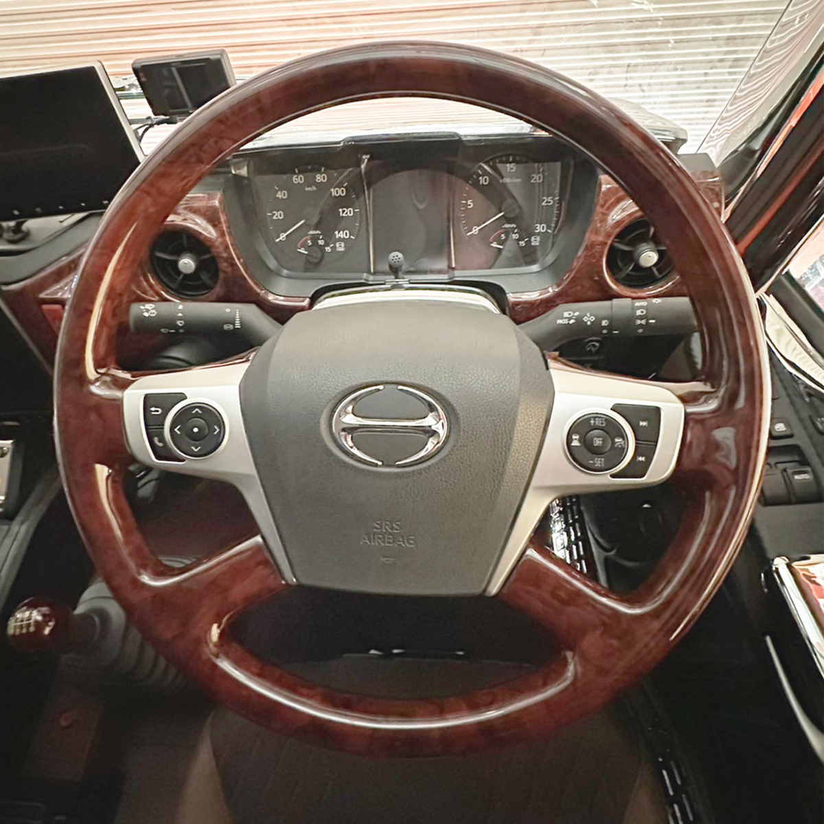 17プロフィア　ウッドパネル　(茶)木目調 日野自動車 日野 NEW プロフィア ドアインテリア ウッドパネル