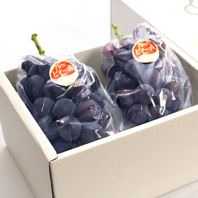 ニューピオーネ1ｋｇ　2房入り