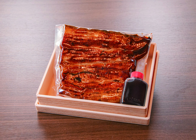 クルミパンさん専用高知県産4Pうなぎ炭焼き（素焼き）８本冷凍真空発送 クルミパンさん専用高知県産4Pうなぎ炭焼き（素焼き）8本冷凍