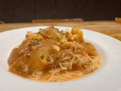 桃とモッツァレラチーズの冷たいパスタソース　フェデリーニ付き