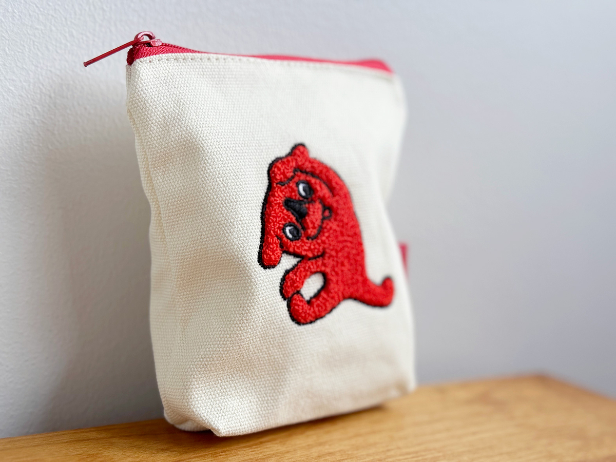 チーバくん もこもこ刺繍ポーチ | ウラヤスマーケッツ