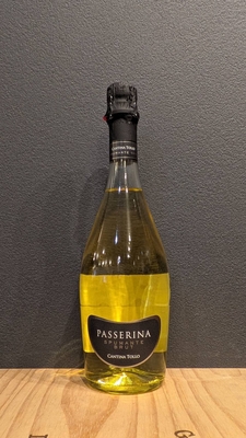 トッロ　パッセリーナ・スプマンテ・ブリュット（泡） 750ml