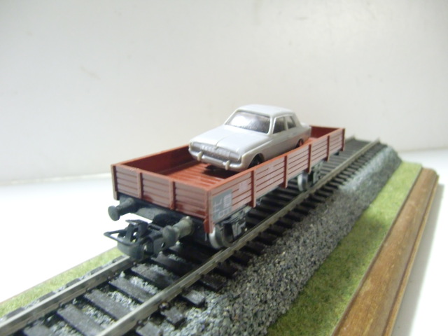 HOゲージ 西ドイツ国鉄 無蓋車（ミニカー付） No.4504 | レオ ウエブ